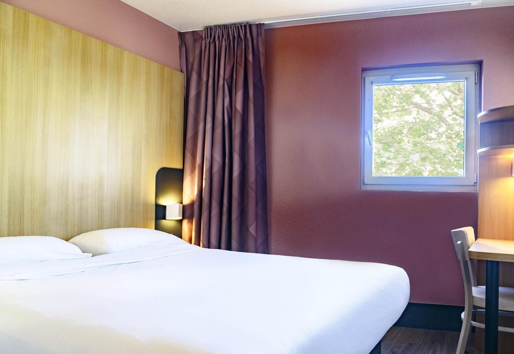 B&B Hotel Nimes Centre Arenes Buitenkant foto